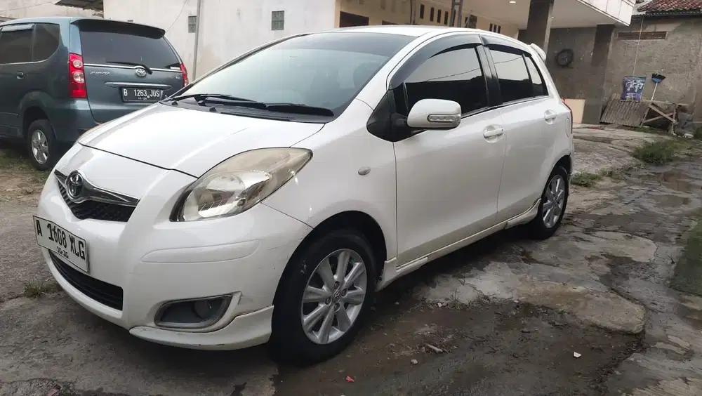 Toyota Yaris 2010 Bensin
