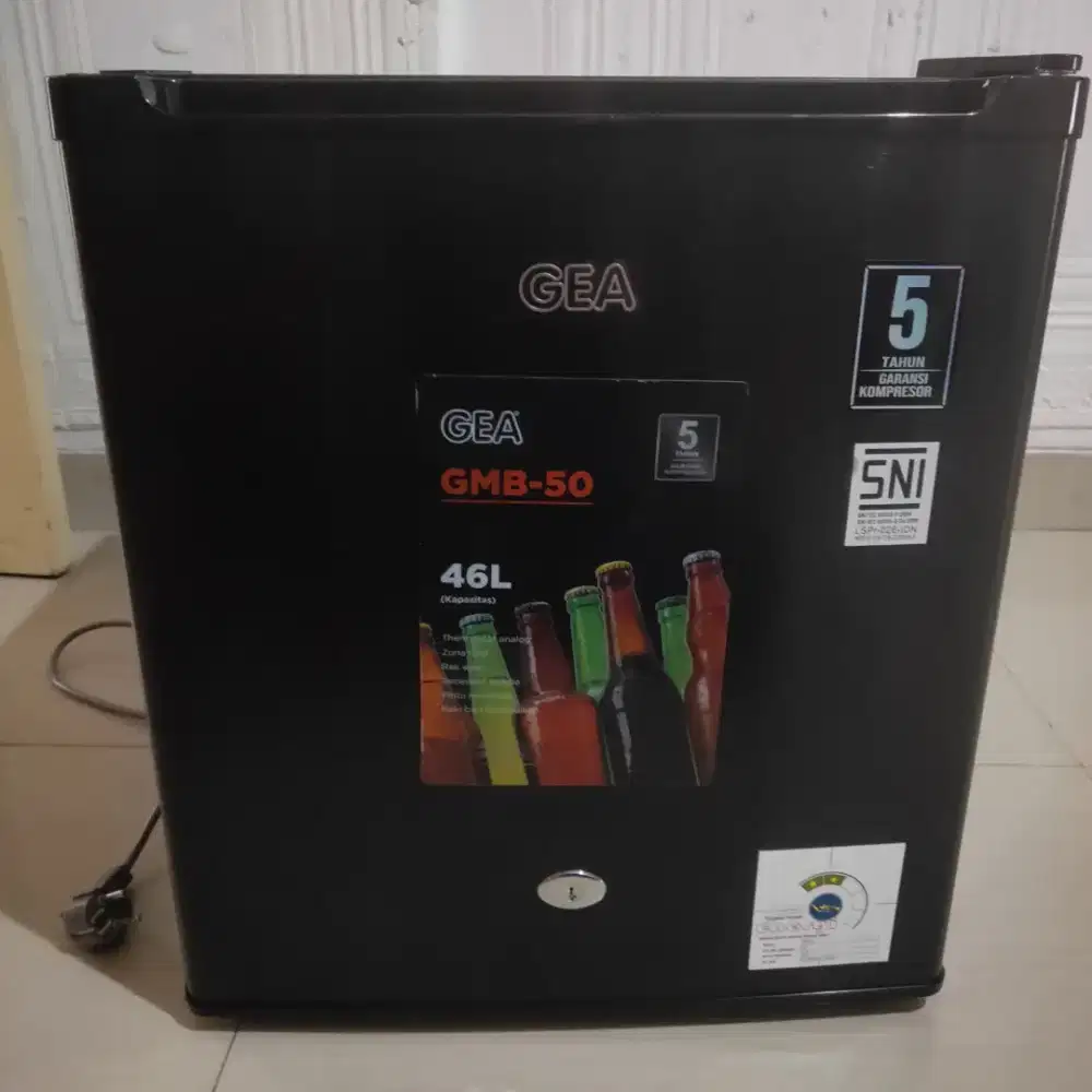 Kulkas mini GEA 46L