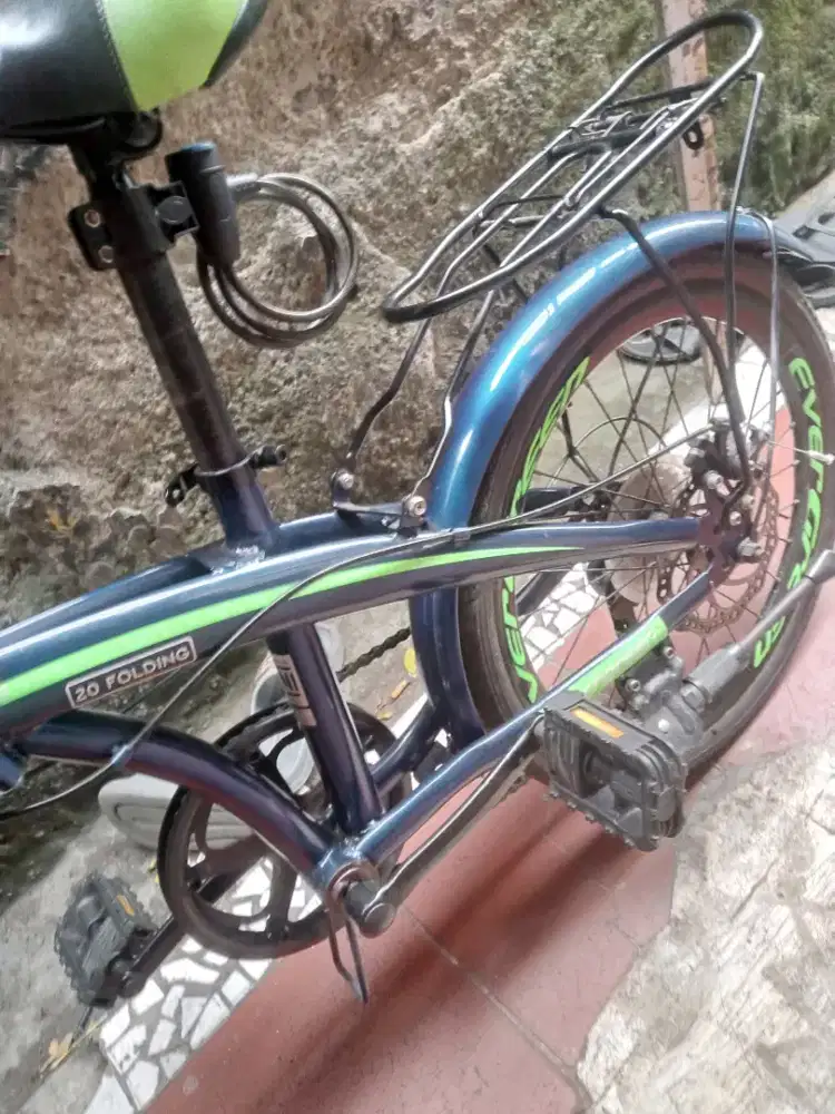 Di jual sepeda lipat
