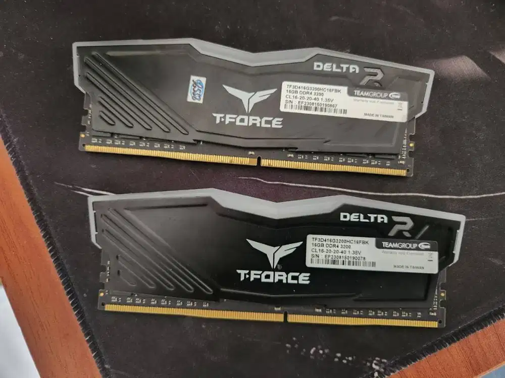 RAM PC/DESKTOP DDR4 3200Mhz merk Team T-Force 2x6gb argb