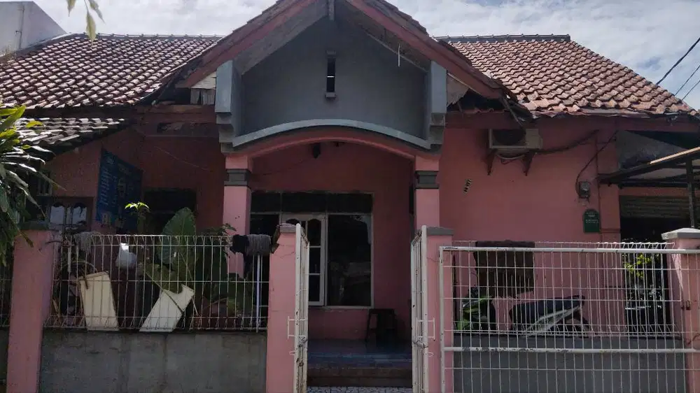 Dijual rumah untuk investasi. Untuk dikontrak kembali minimal 2-5thn