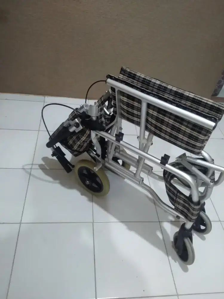 kursi roda alminium