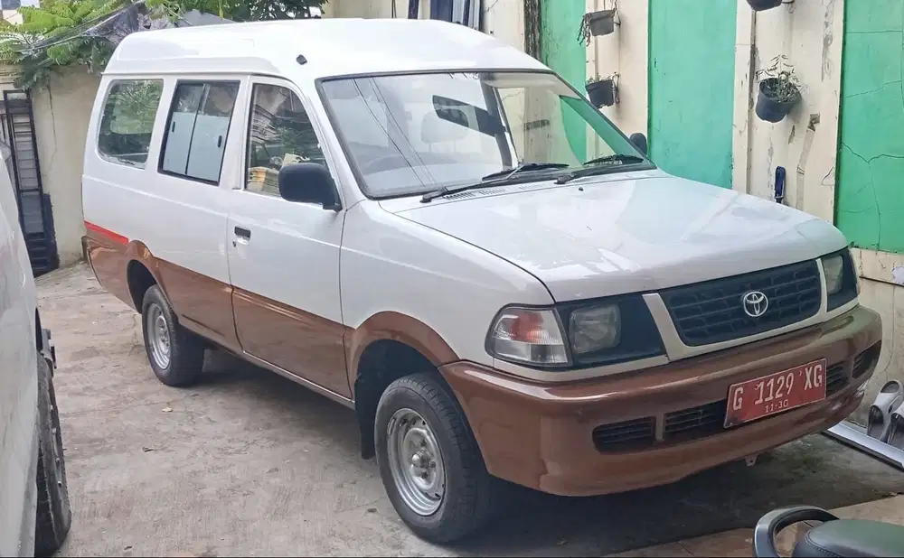 Toyota Kijang 2004 Bensin