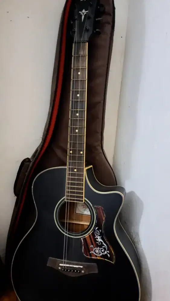 Gitar akustik elektrik cort mulus