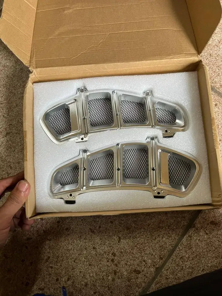 For sale grill glove radiator vespa matic GTS Super 150-300