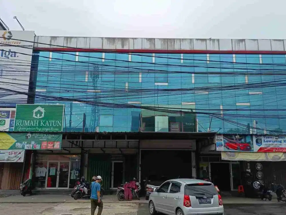 Disewakan Ruko 3lantai siap pakai di Jalan Raya Pekayon Bekasi