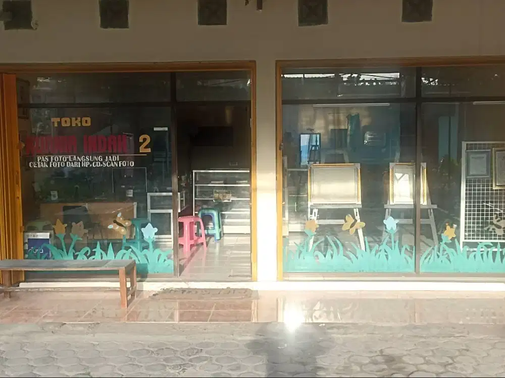 DIJUAL TOKO / TEMPAT USAHA STRATEGIS (SHM) – 5 Menit dari Kampus UTM