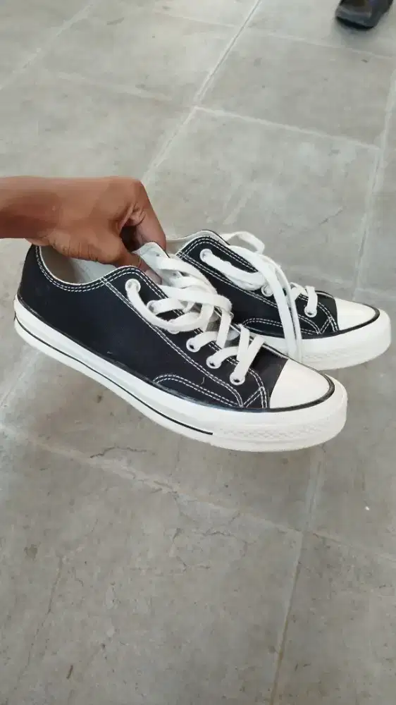 sepatu Converse