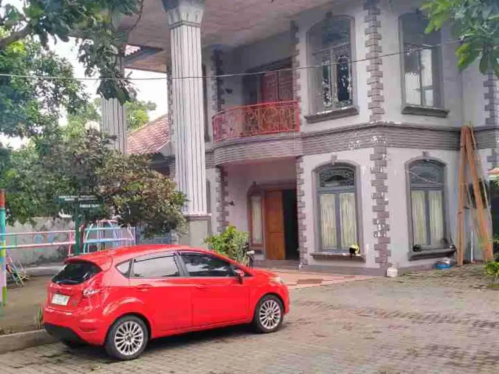 jual murah rumah mewah 2 lantai d kota Kediri