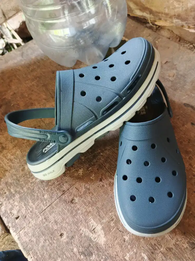 Jual sandal Skechers original size 45 bisa kirim bayar cod
