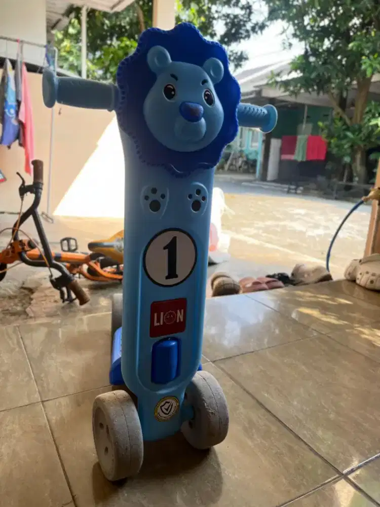 Mainan Anak Skuter Scooter Labeille Good Condition Murah Meriah