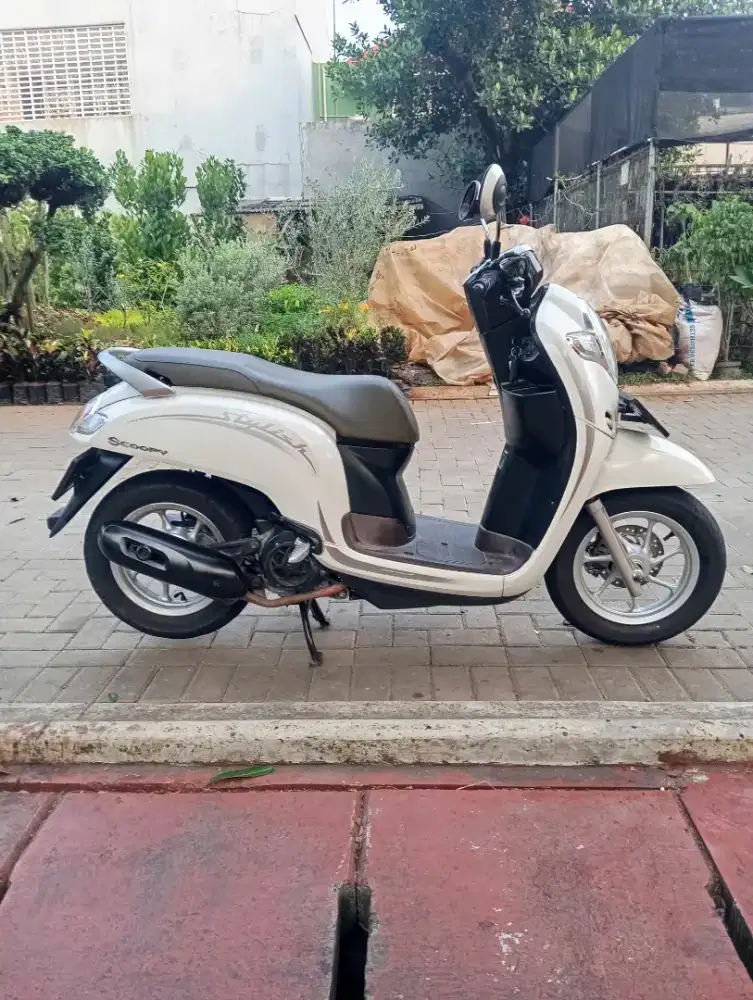 Honda Scoopy 2020 Fi 2020 fuloro mulus pjak baru bayar 07-2027