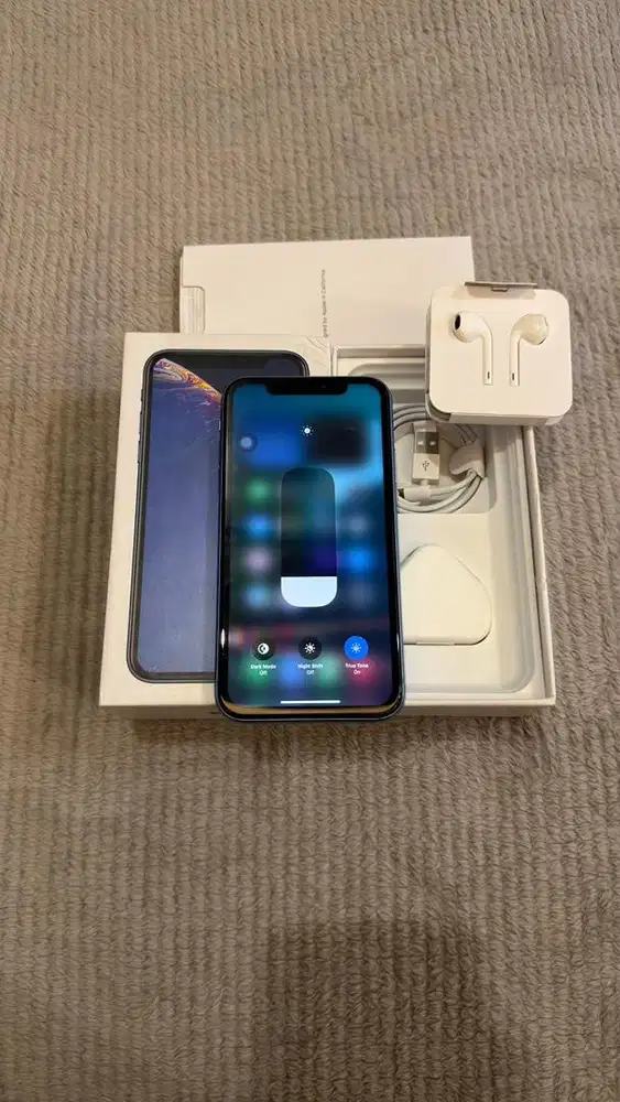Iphone Xr blue 64GB Mulus Lengkap Terdaftar