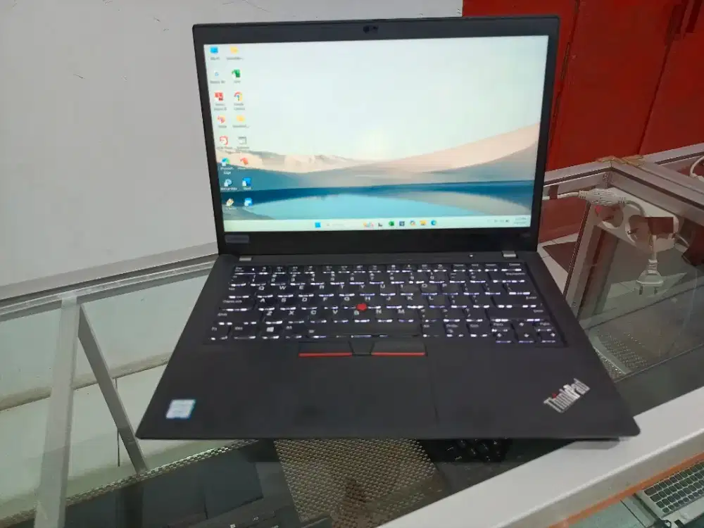 Laptop Lenovo Thinkpad T490 Ci7 Dual VGA