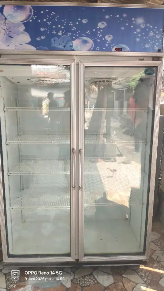 Showcase 2 Pintu Sanden Intercool