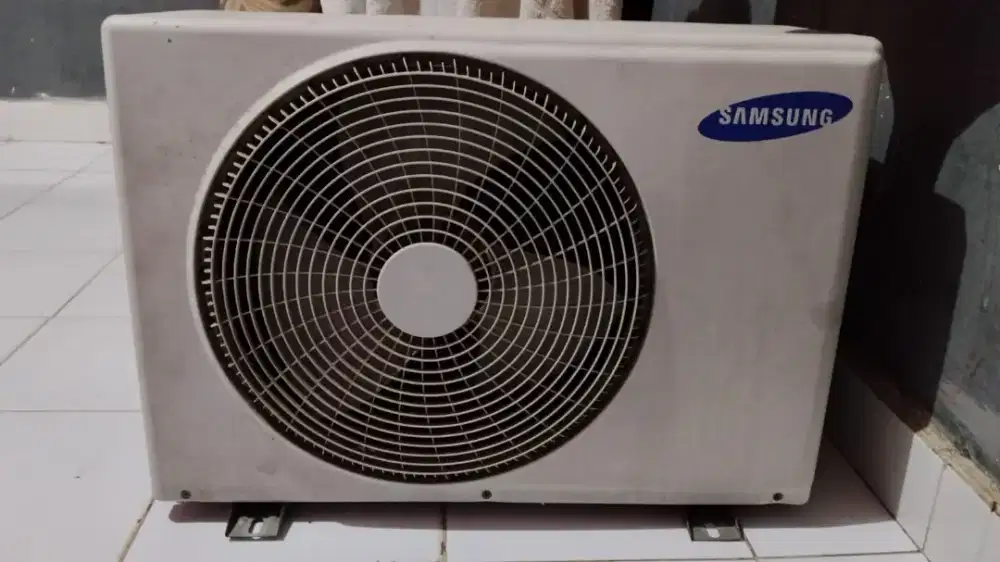 Menerima ac bekas rusak