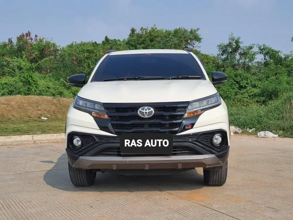 Toyota Rush 1.5 GR Sport AT 2024 Putih
