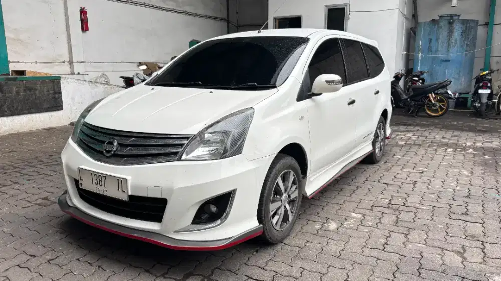 GRAND LIVINA HIGH WAY STAR 2012 MT