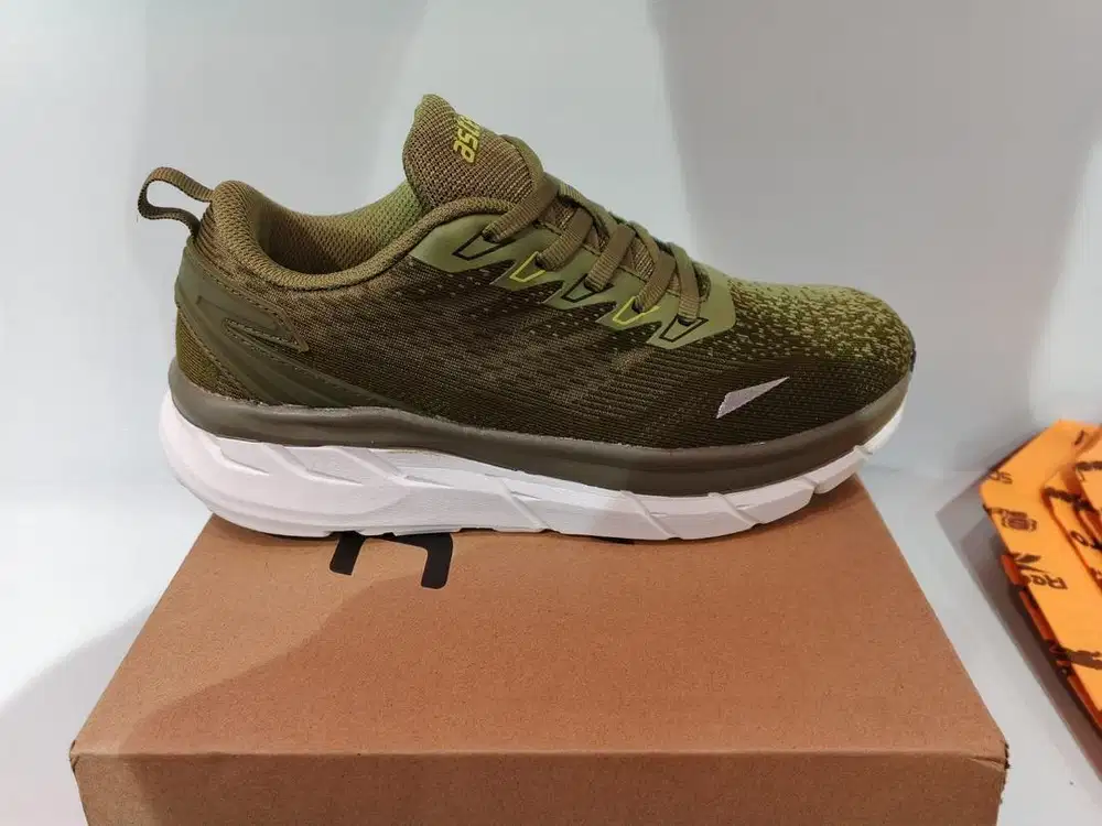 Sepatu astec ori 100%