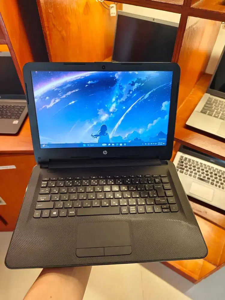 LAPTOP RINGAN MUDAH DIBAWA KEMANA MANA HP MT 245