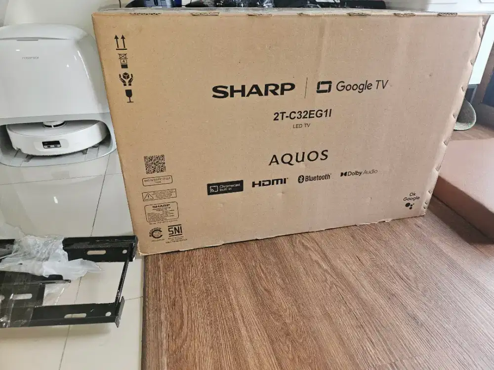 Dijual Google tv smart 32 inch sharp 100% mulus plus bracket