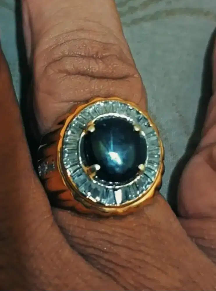 NATURAL STAR BLUE SAFIR. NOHEAT.