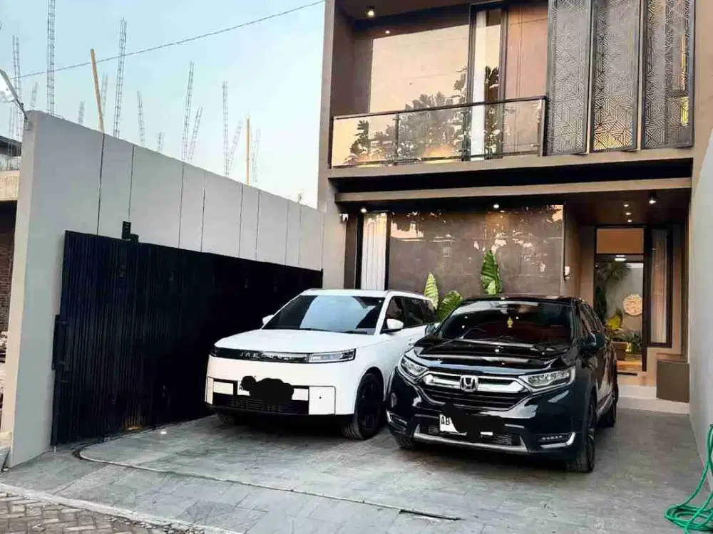Dijual rumah mewah lokasi sangat strategis