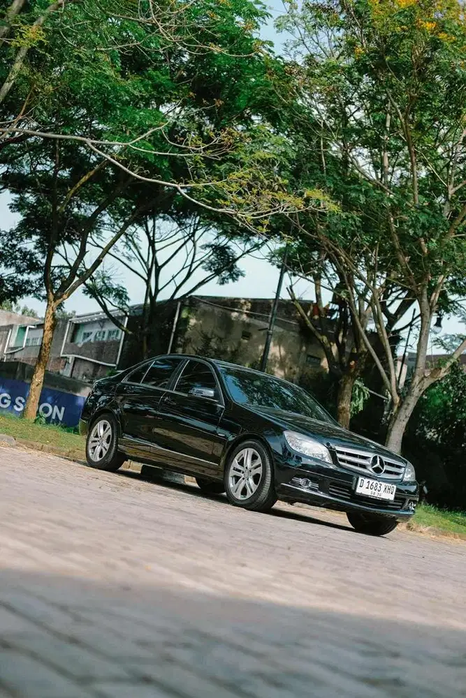 Mercedes-Benz W204 C200 CGI Low Kilometer