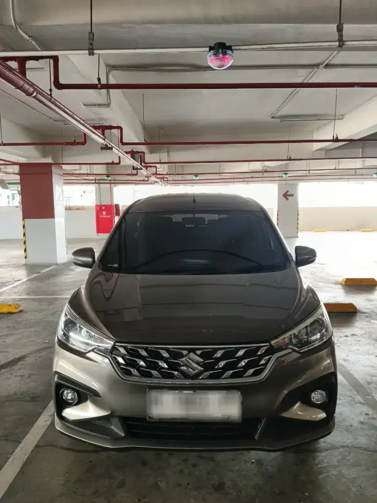Ertiga hybrid super irit