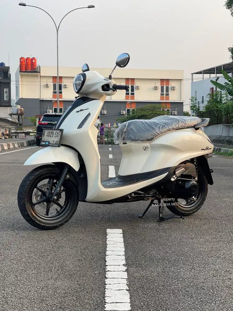 Cash/Kredit GRAND FILANO NEO 2023