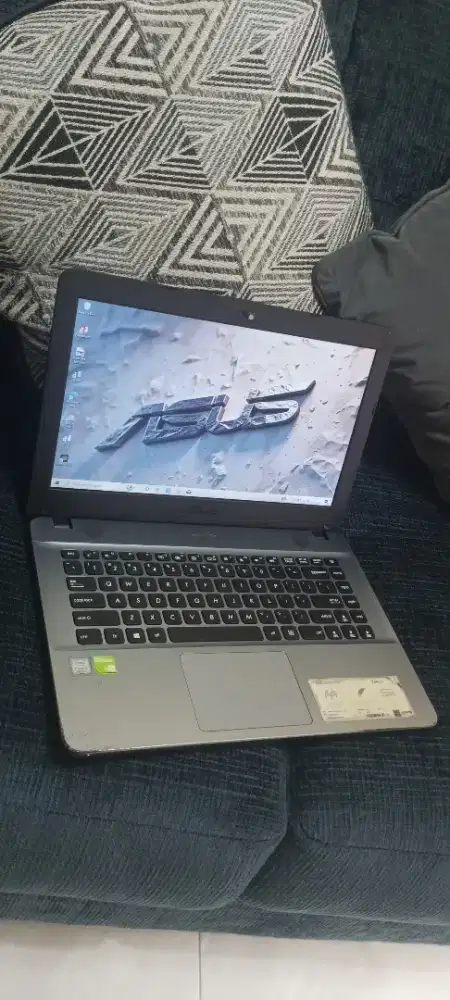 Asus vivo book max X441U core i3 gen 7 dual VGA