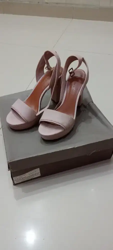 High heels charles n keith