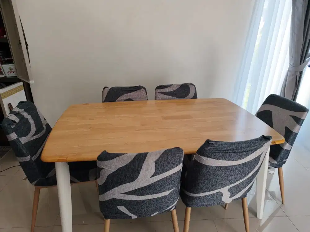 Dining table for 6