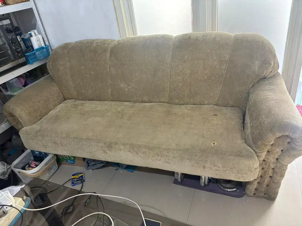 Sofa ruang tamu
