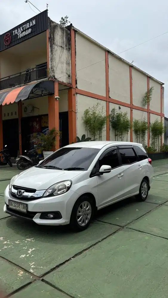Honda mobilio E manual