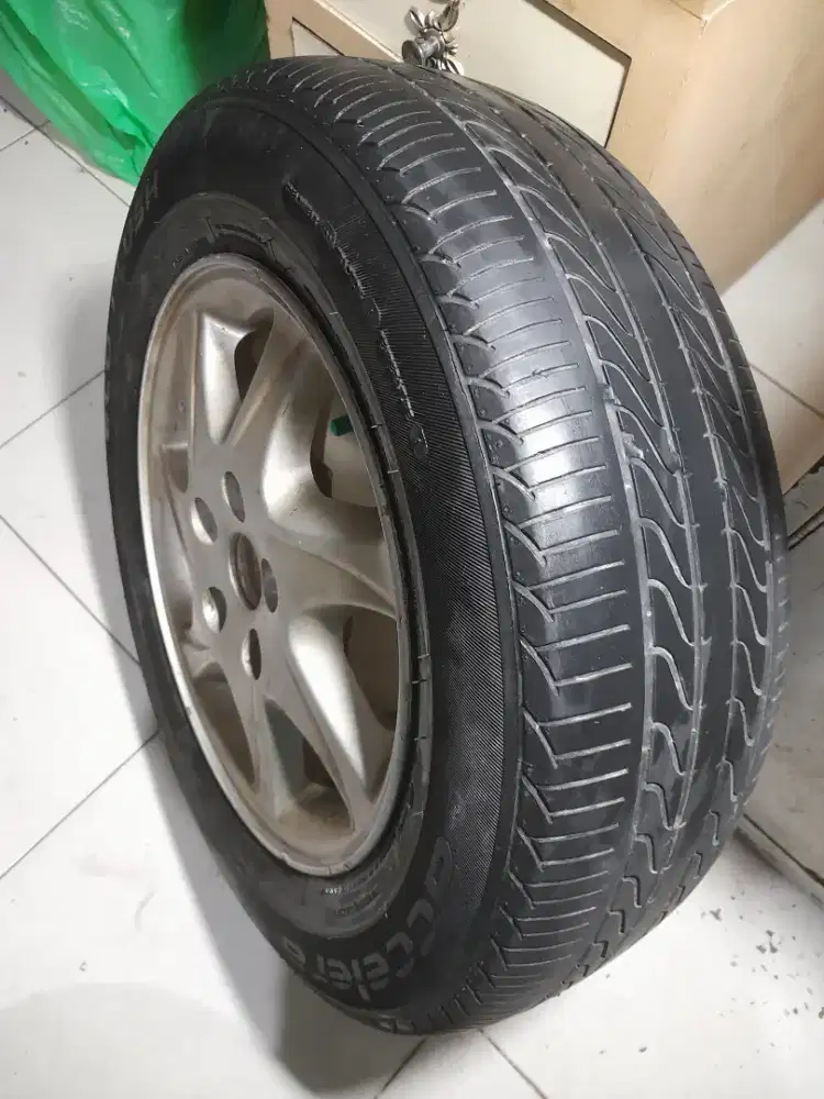 Jual 1 pcs Velek + ban Accelera 205/65 R15