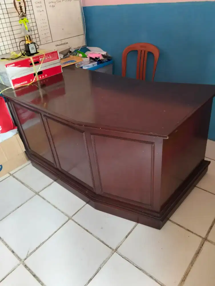 Meja direksi kayu jati