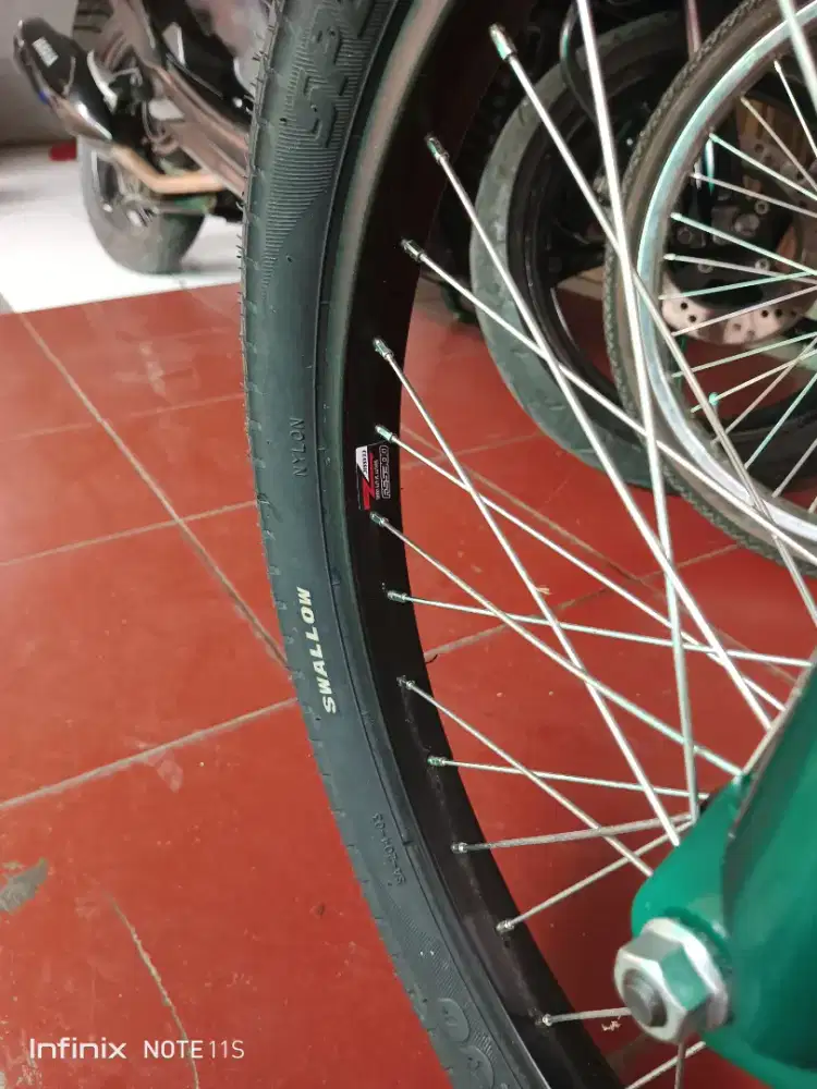 Sepeda BMX polygon