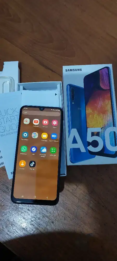 Samsung A50 Ram 6 / 128 gb eks garansi Resmi SEIN