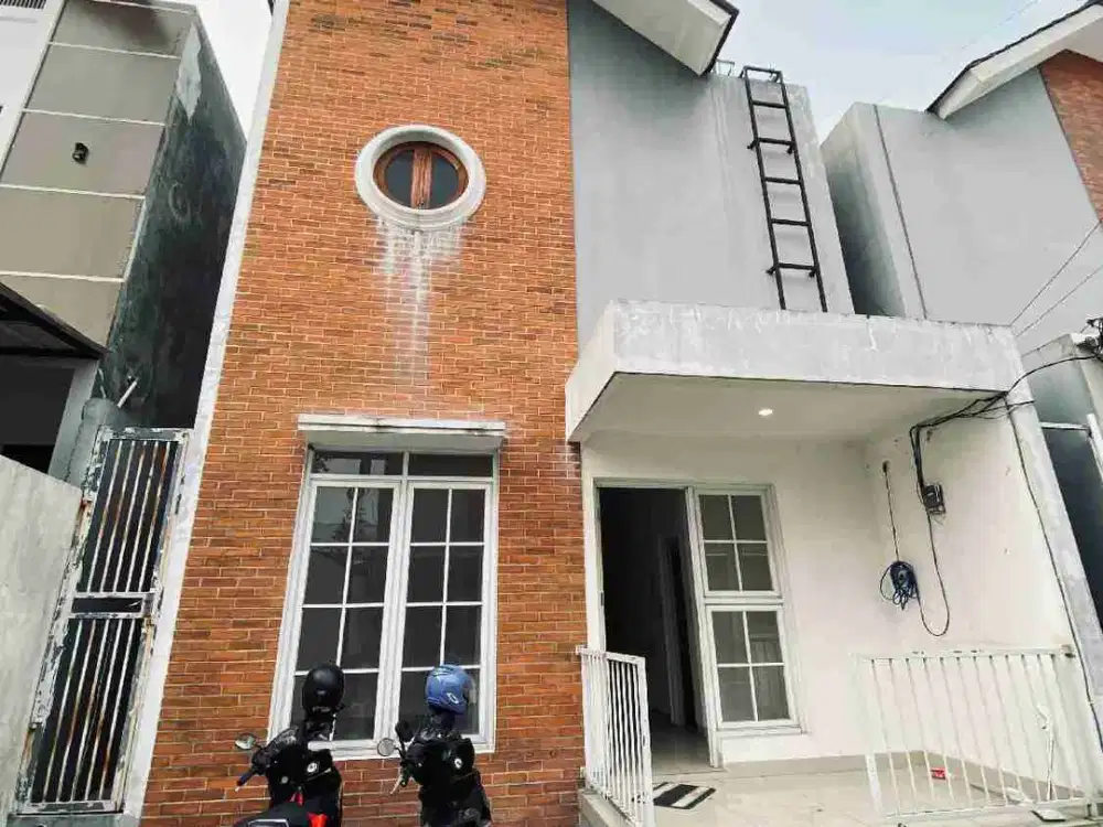 Cluster cisaranten bangunan 2 lantai jual cepat dibawah harga pasar