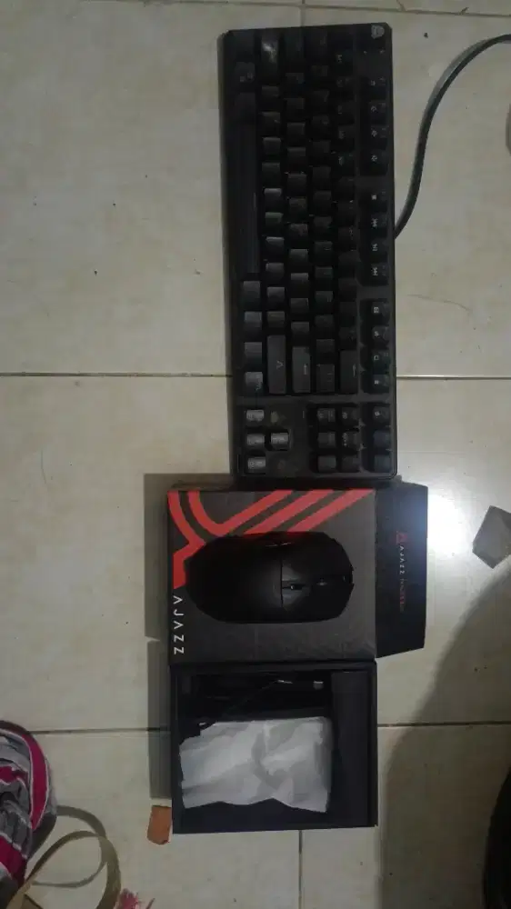 Dijual mouse dan keyboard