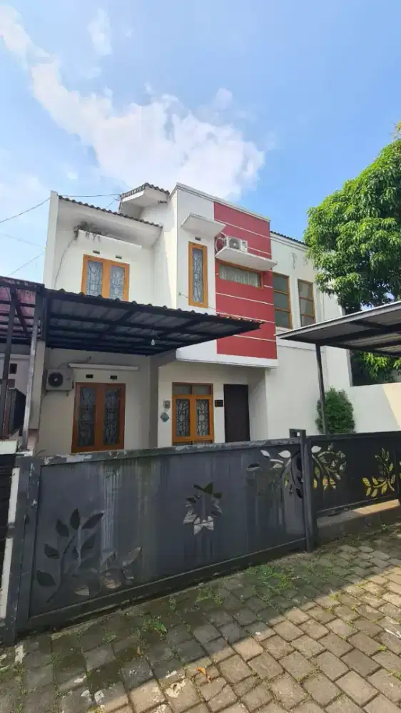 Dijual Rumah minimalis dua lantai