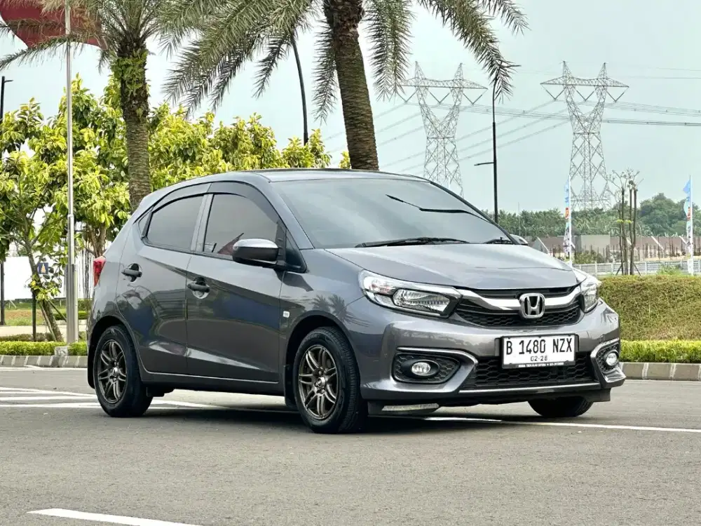 Honda Brio E Satya Automatic 2023 Bensin Abu Metalik