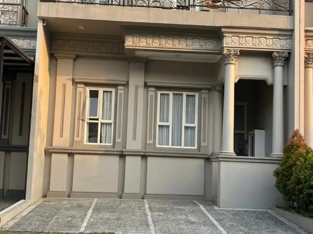 DIJUAL RUMAH CLASSIC DE MANSION ALAM SUTERA 2 LANTAI