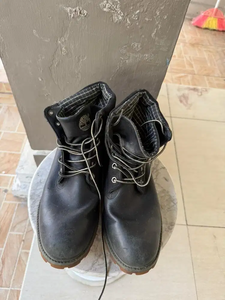 Sepatu boots Timberland black