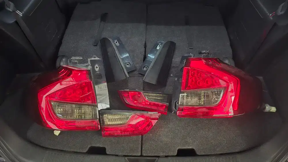 Lamp Stop LED All New Ertiga (termasuk reflektor bagasi) - Bekas