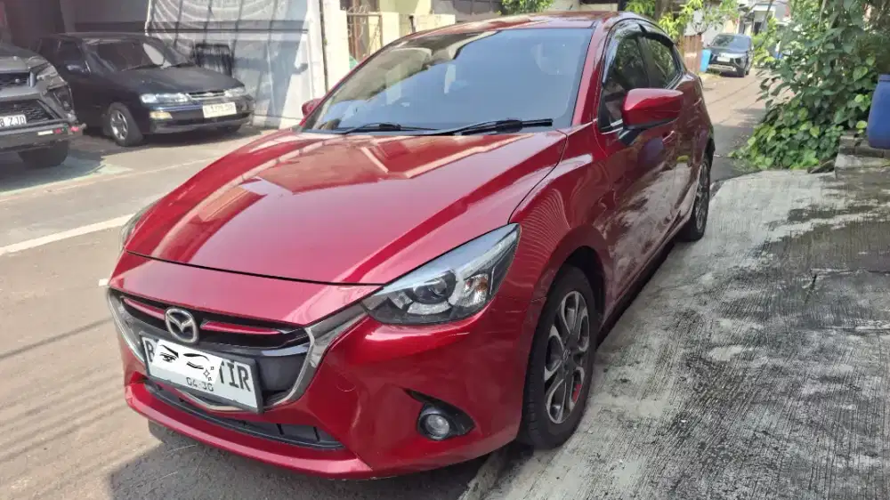 Mazda 2 skyactive 2015 nik 2014