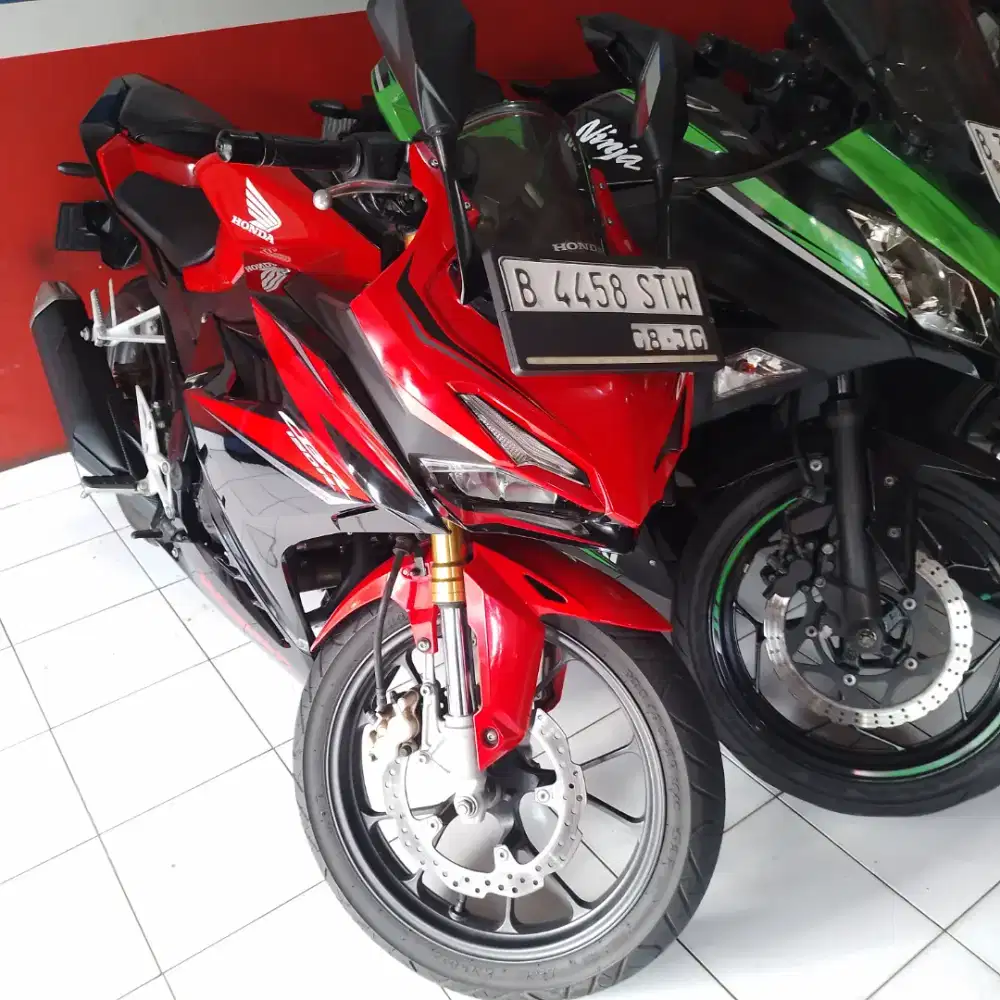 Honda All New CBR 150R ABS DP CUMA 1 JUTA