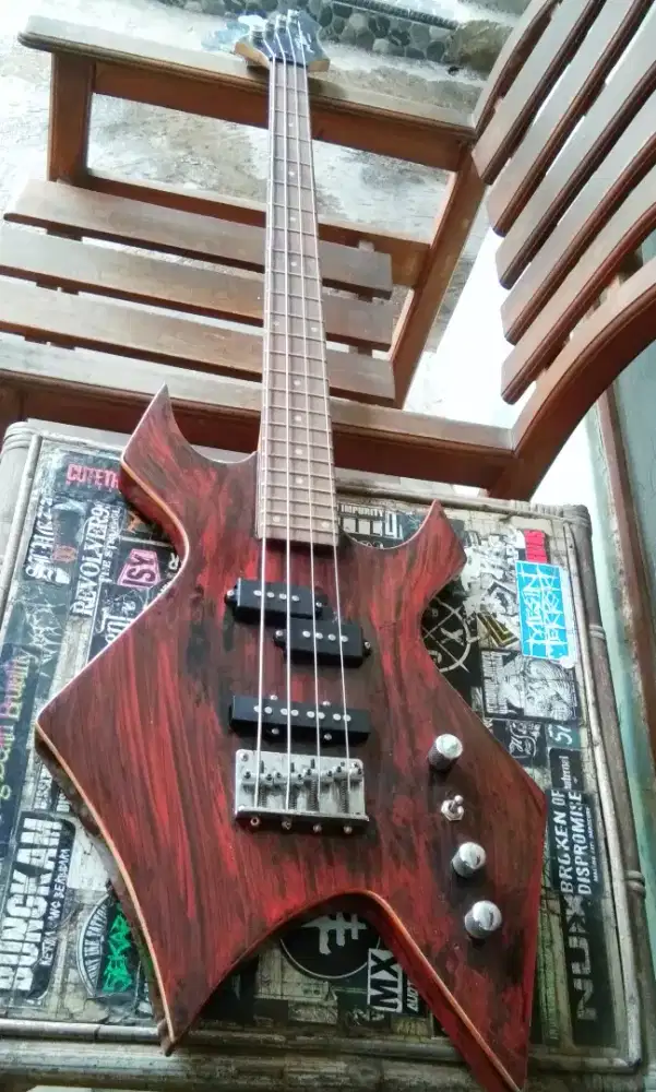 Bass BC Rich Bronze