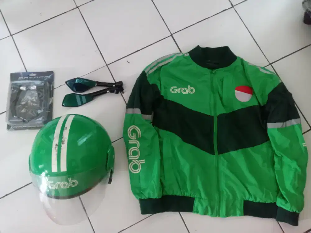 Helm, jaket, spion dan aksesoris stang